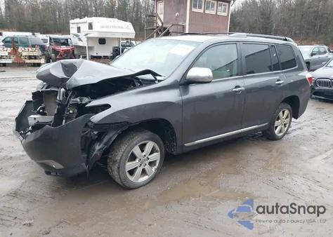 2011 Toyota Highlander Base V6 from USA, damaged, VIN 5TDBK3EH1BS054197
